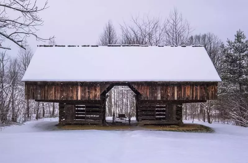 Cantilever Barn in the snow