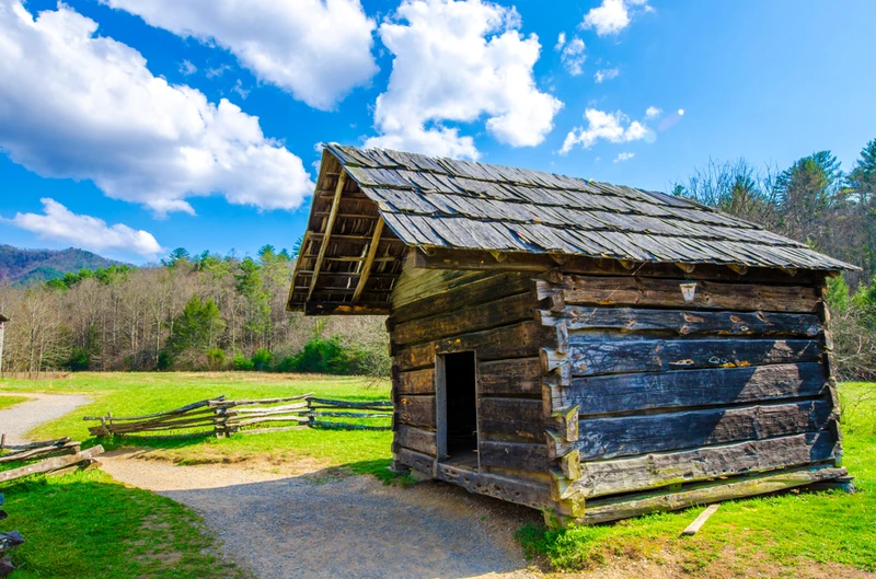 cades cove historical buildings