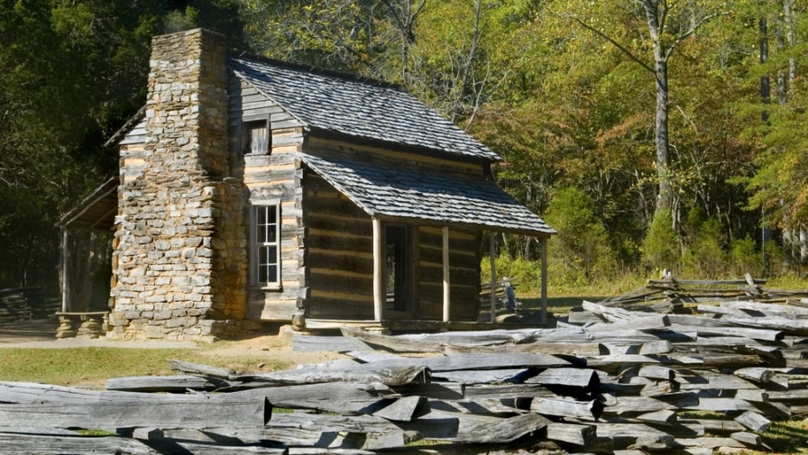 5 Surprising Facts About the John Oliver Cabin in Cades Cove